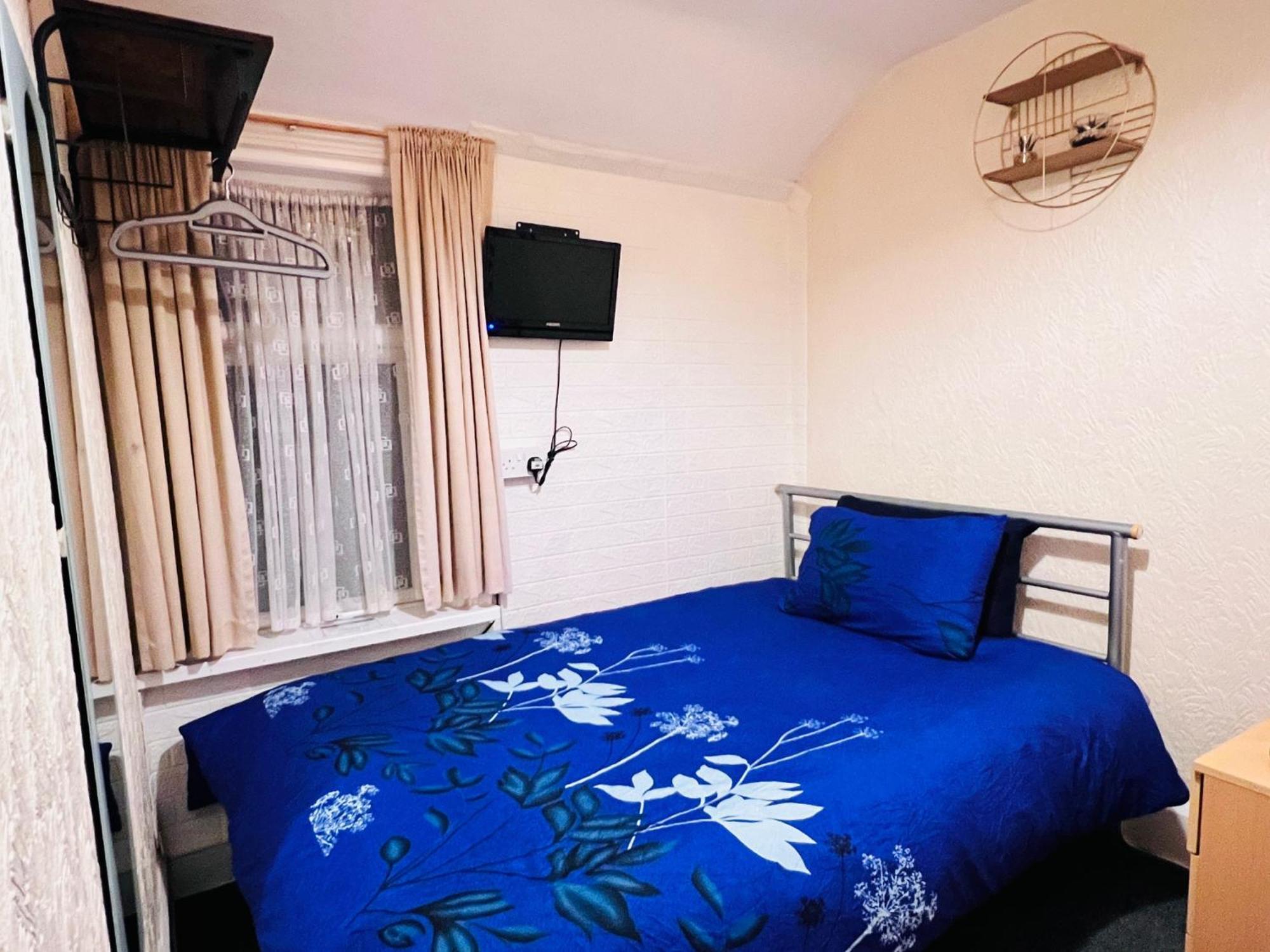 Galaxy Hotel 黑潭 外观 照片