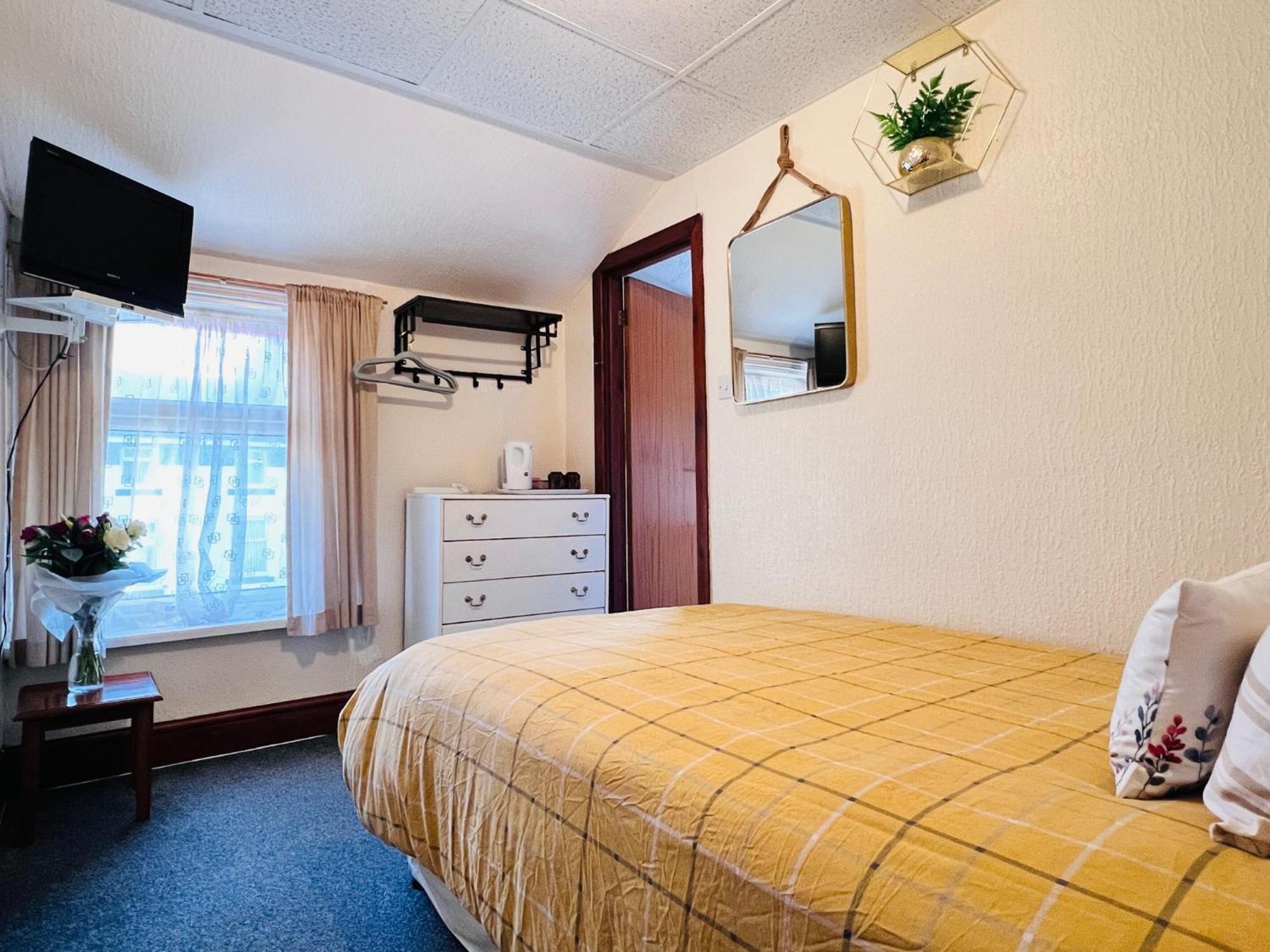 Galaxy Hotel 黑潭 外观 照片