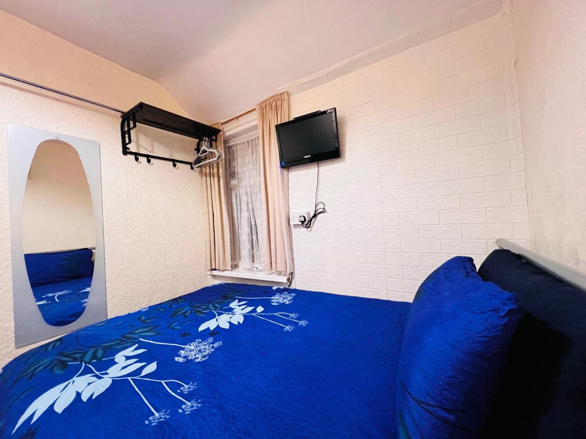 Galaxy Hotel 黑潭 外观 照片