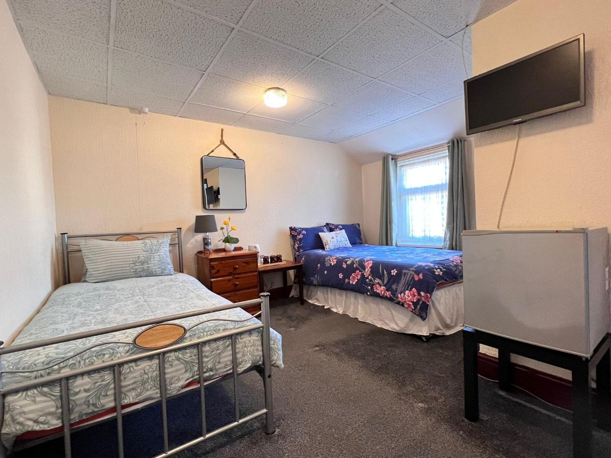 Galaxy Hotel 黑潭 外观 照片